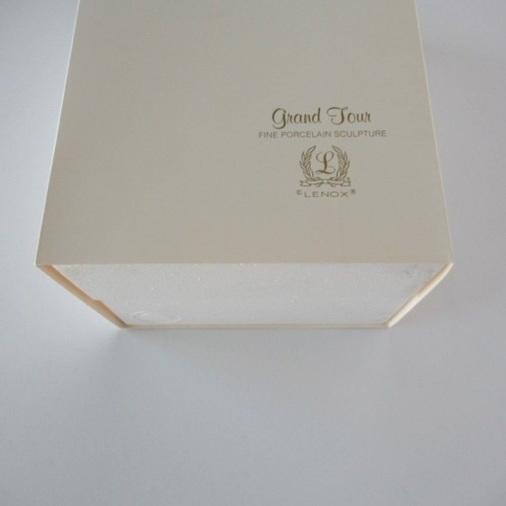 Lenox Vintage Grand Tour Fine Bisque Porcelain Sculpture - Picture 12 of 15